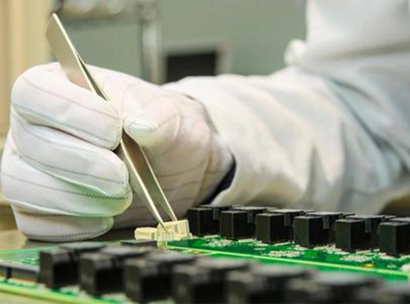 Proč je piník ESD důležitý v oblasti elektronických experimentů?